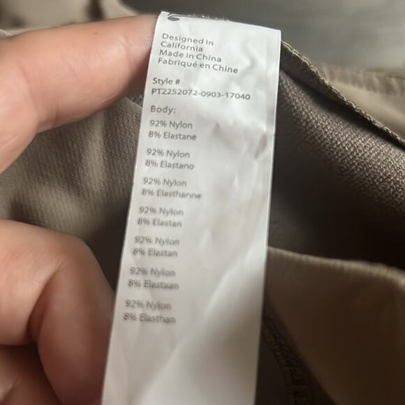 Fabletics High Waisted Cargo Pants Women’s Medium NEW - Picture 8 of 12